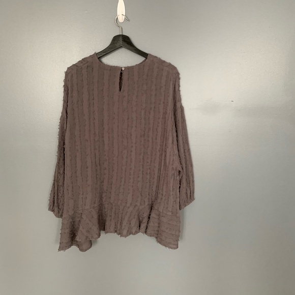 Luna Textured Blouse Grey Size Medium - Picture 4 of 8